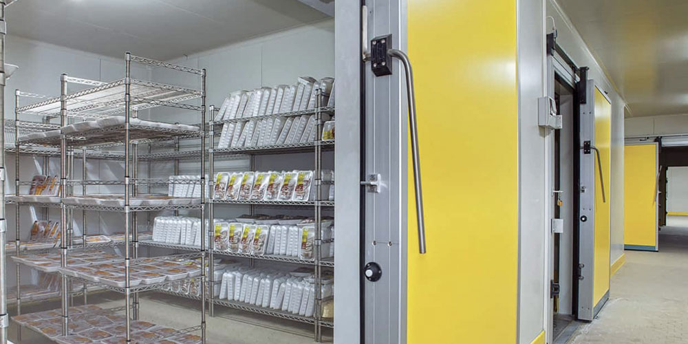 SLIDING COLD ROOM DOOR